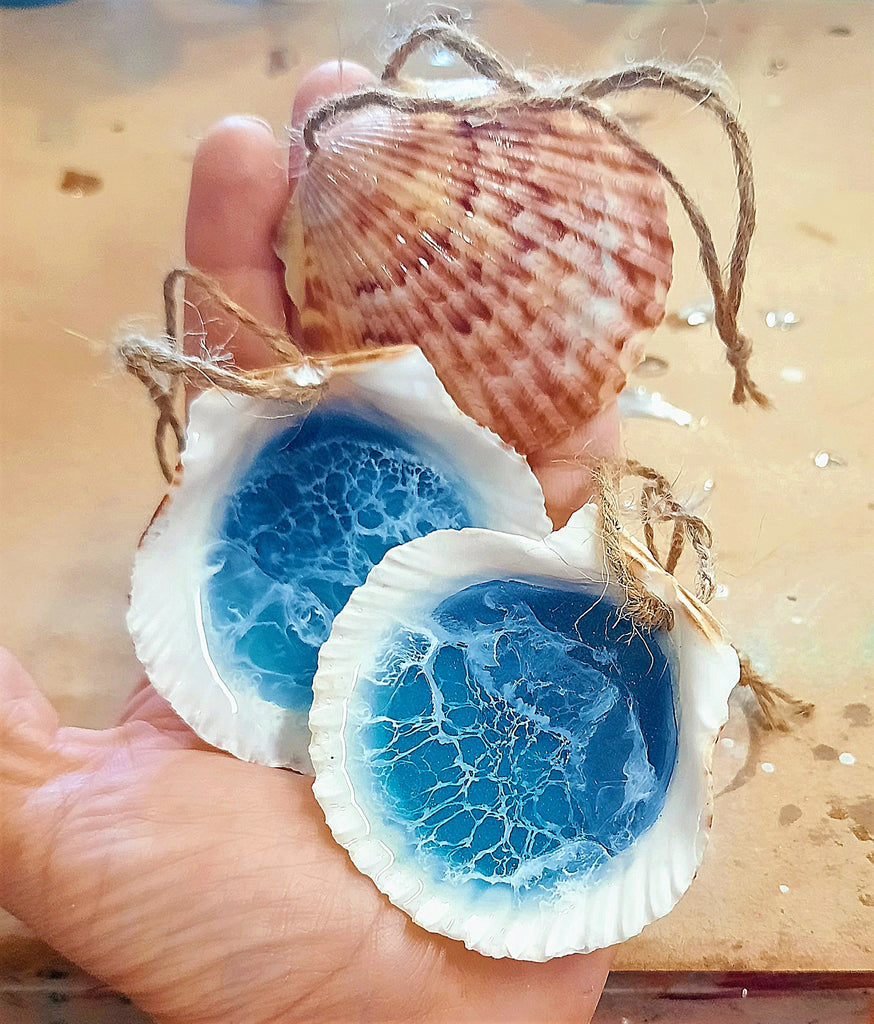 EcoFriendly Epoxy Resin Ocean Scallop Seashell Christmas Ornament / B